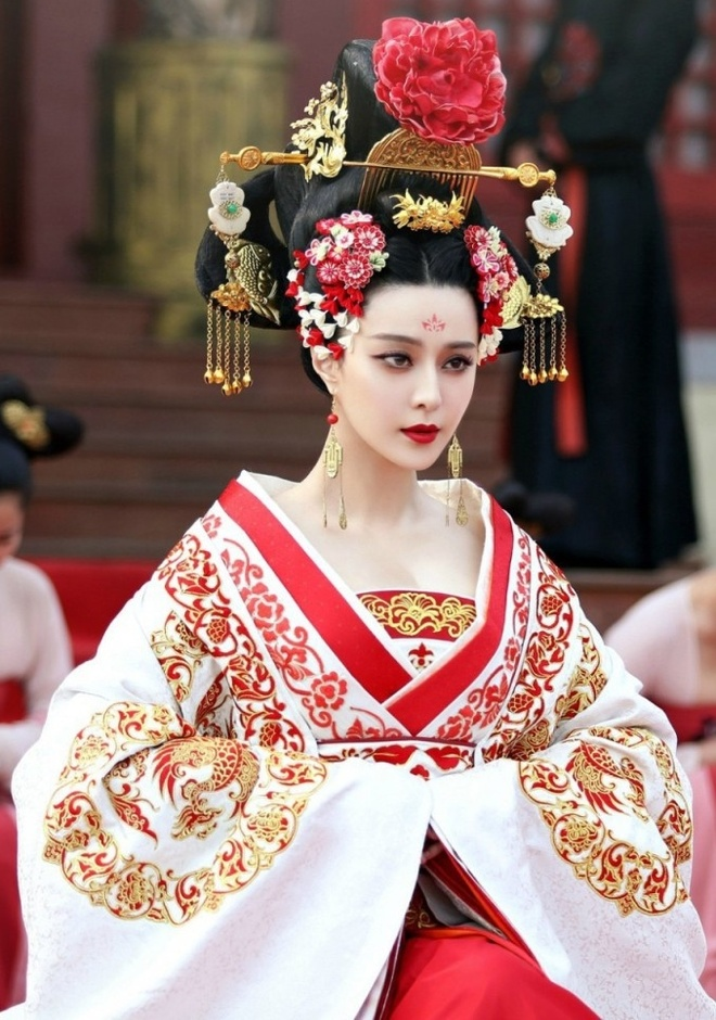 Phong cách thời trang lộng lẫy thời nhà Đường