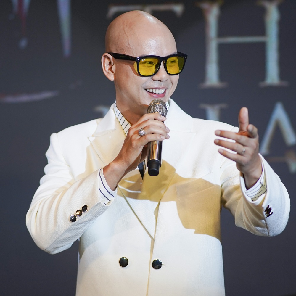 Ca sĩ Phan Đinh Tùng