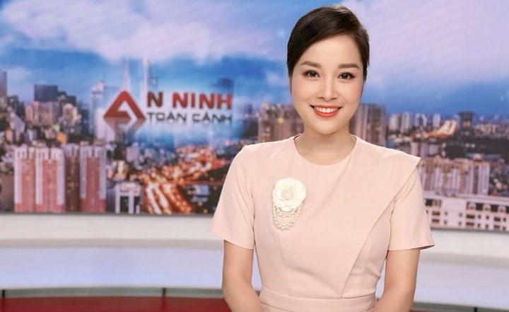 Minh Hương làm BTV truyền hình