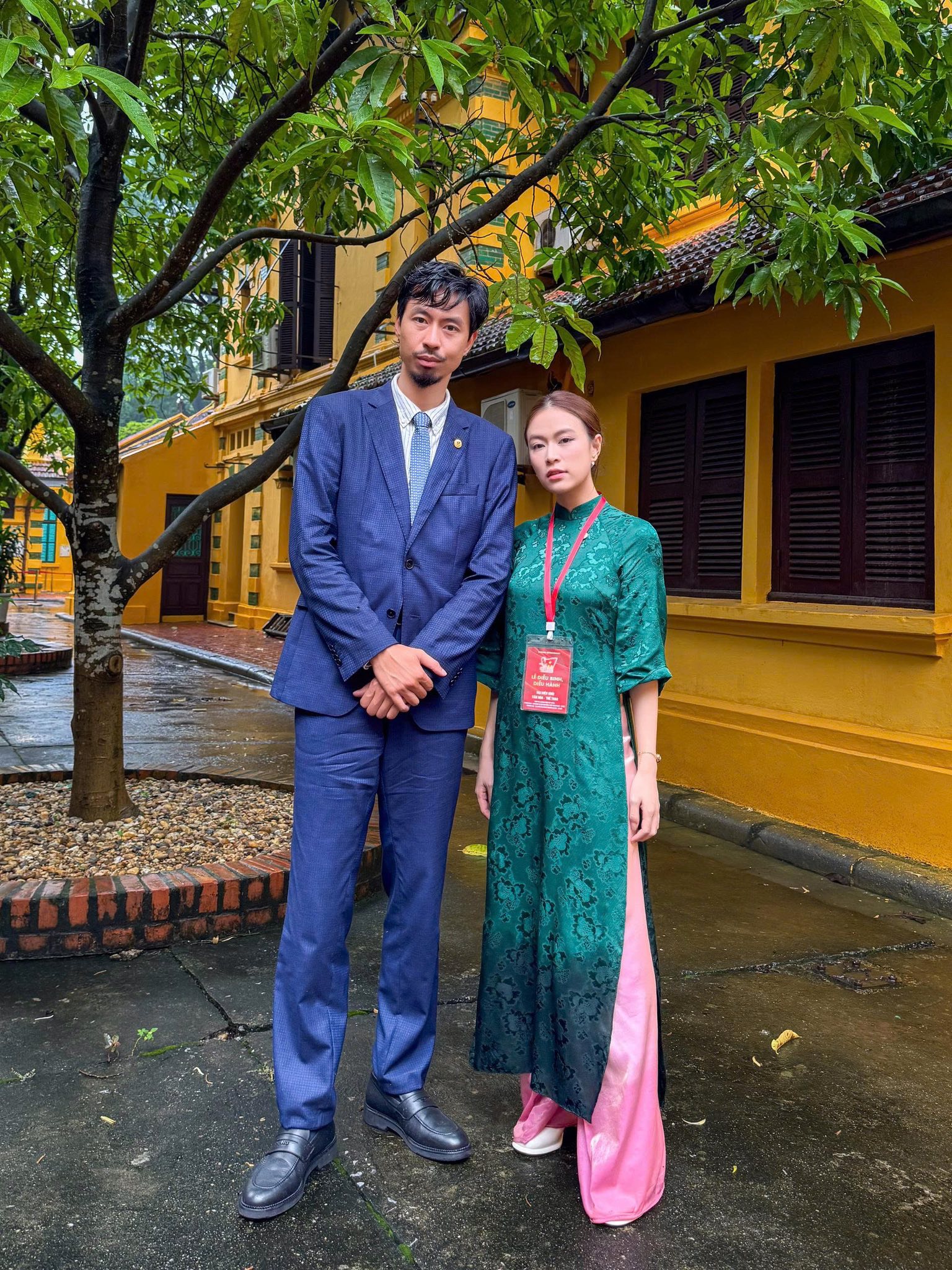 Hoàng Thuỳ Linh và Đen Vâu tham gia hoạt động ý nghĩa