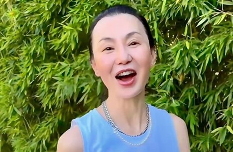 Trương Mạn Ngọc thần thái tươi tắn, giản dị
