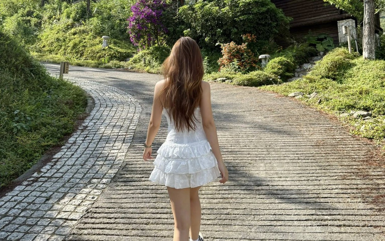 Diễn viên Huyền Lizzie