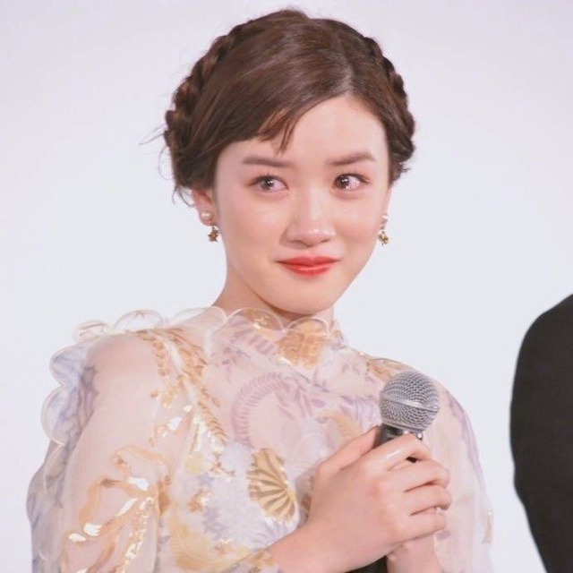 Sự sụp đổ hình tượng của Nagano Mei trong showbiz Nhật Bản