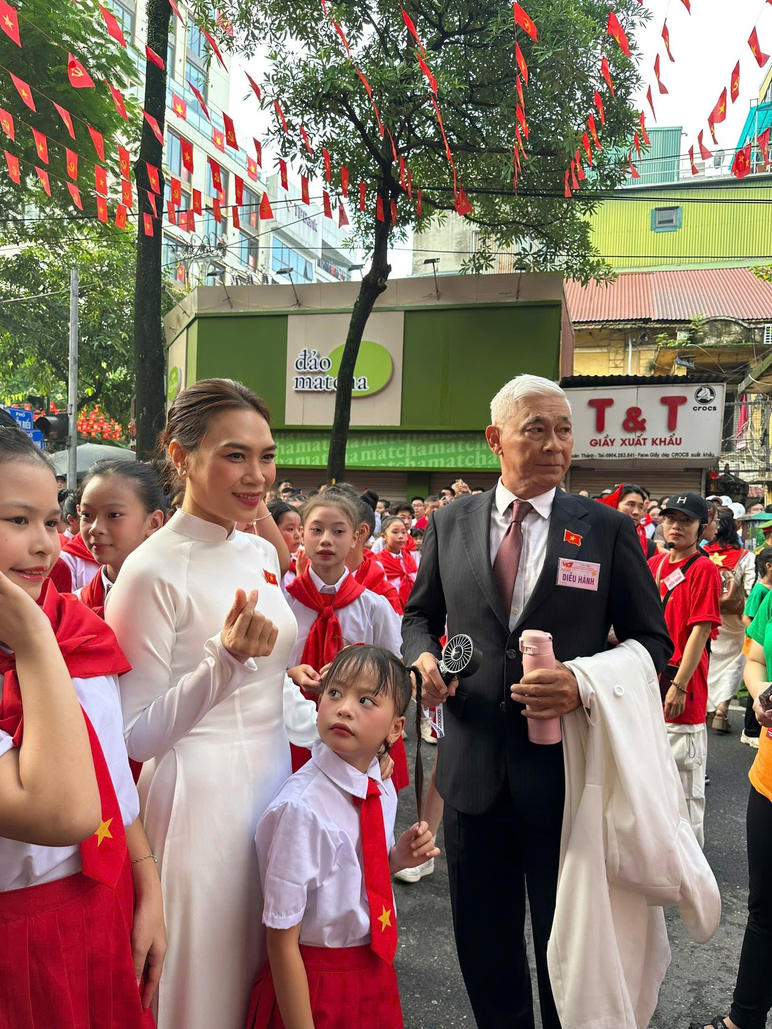 Mỹ Tâm và vệ sĩ Tùng Yuki tại sự kiện A80