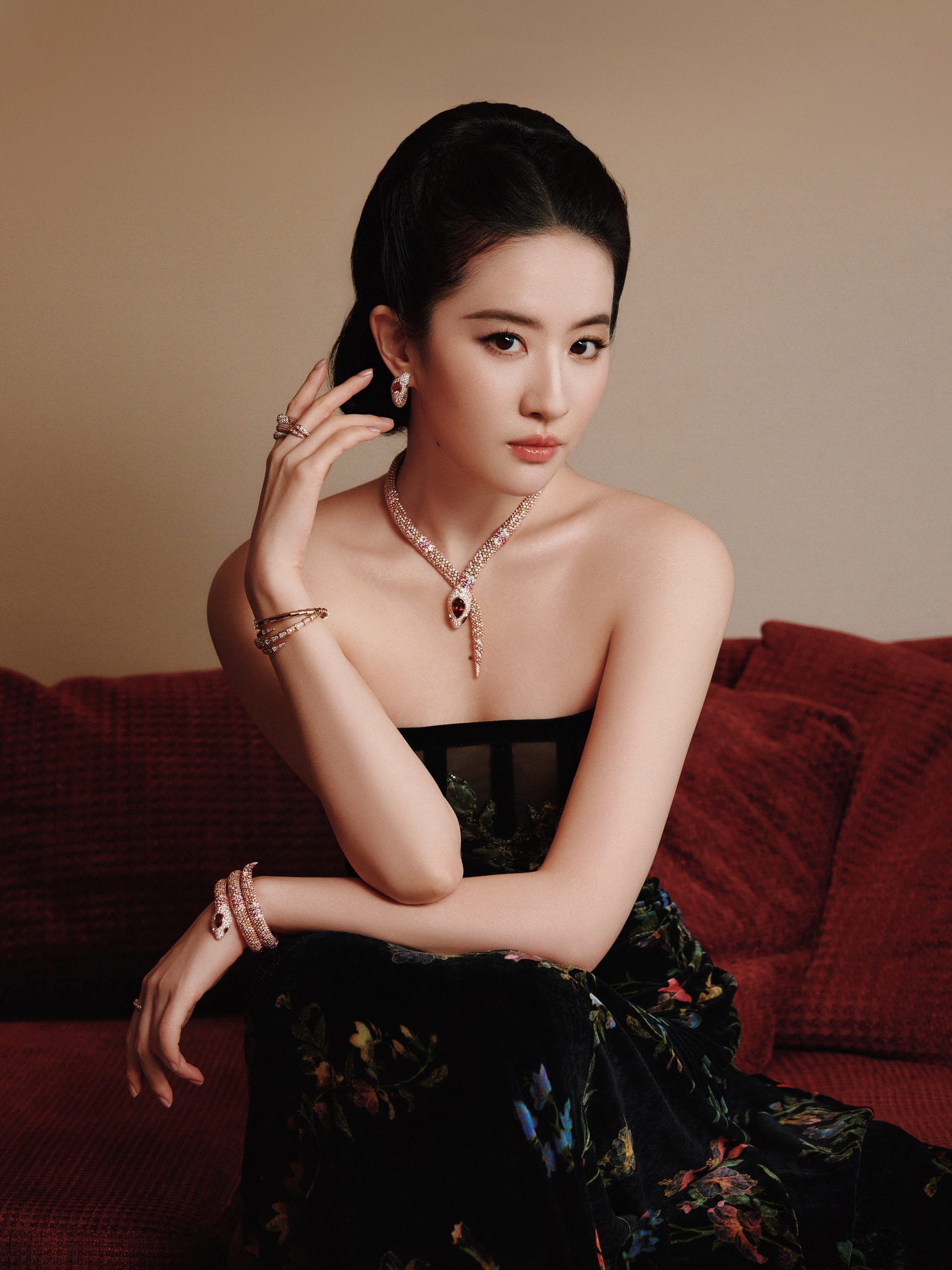 Lưu Diệc Phi trả lời phỏng vấn