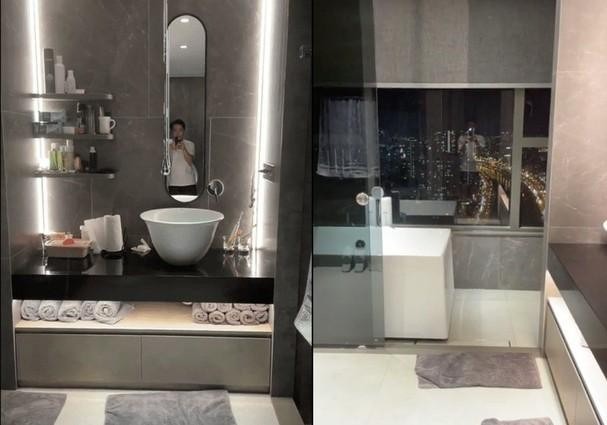 Sào huyệt của Trần Thành- Ảnh 12. Phòng tắm sang trọng có view thành phố