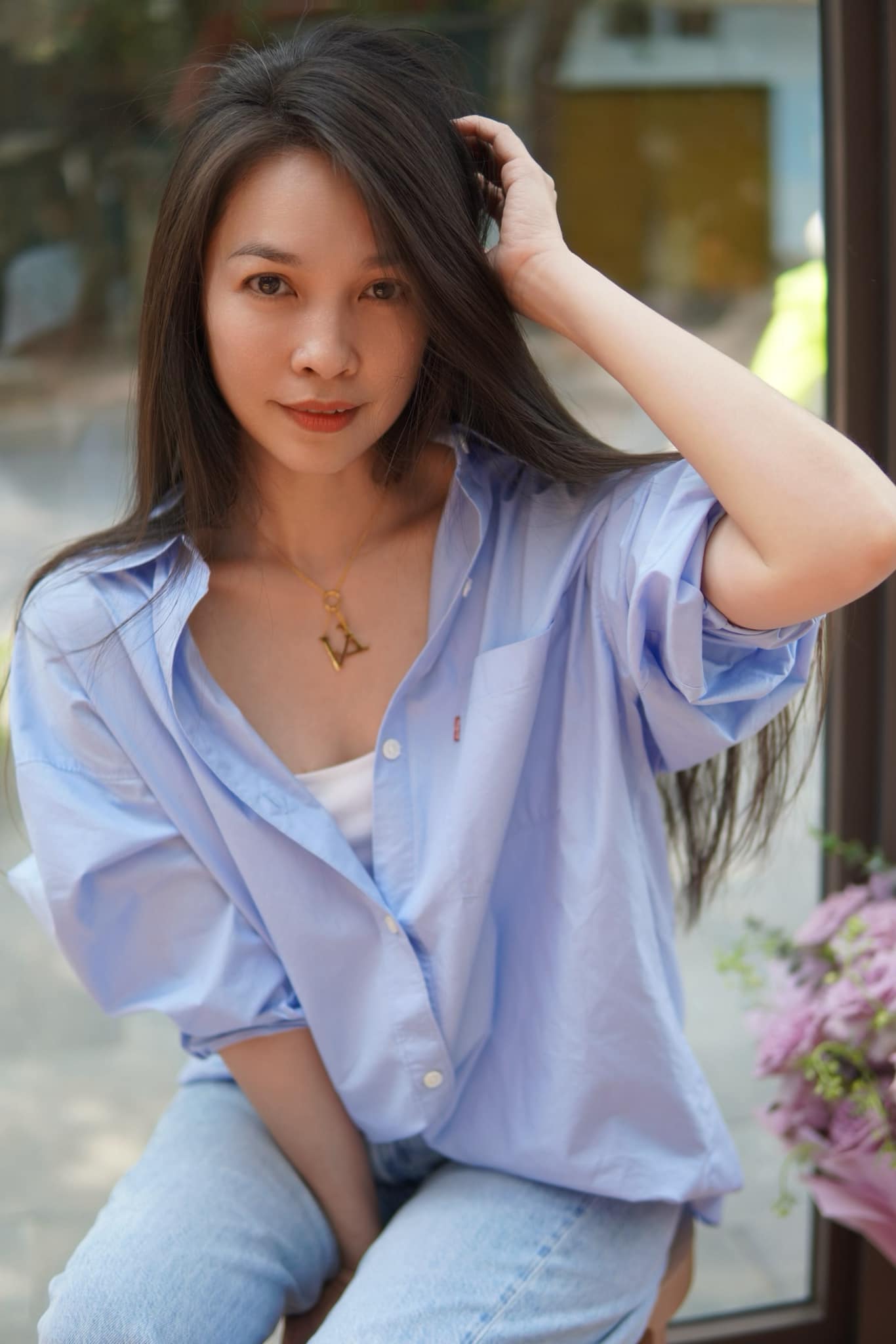 Không thể tin nổi đây là Hiền Thục ở tuổi 44- Ảnh 9. Phong cách thời trang đơn giản của Hiền Thục