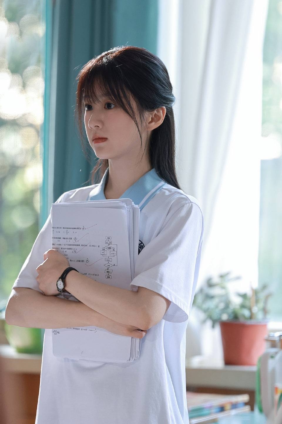 Thần thái nổi bật của Bao Thượng Ân