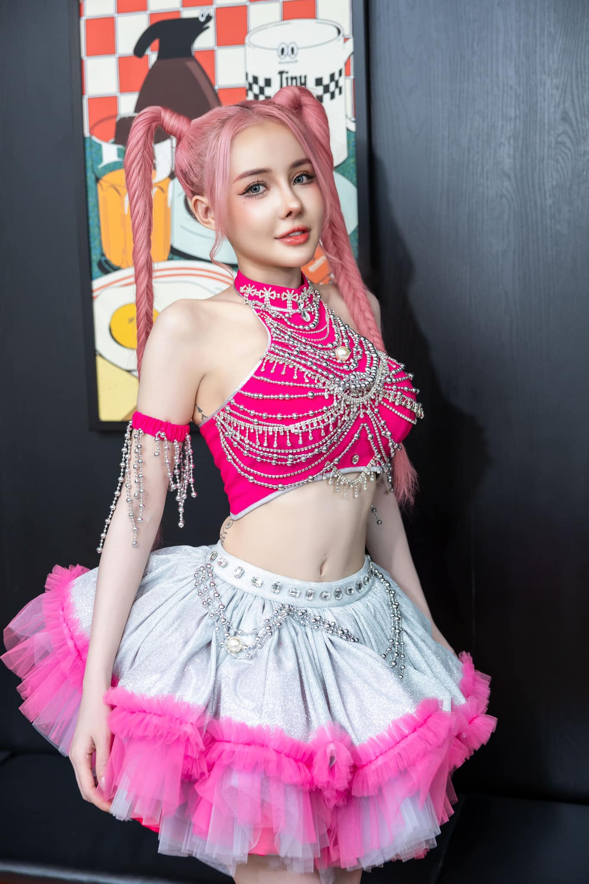 Ngân 98 dùng nhiều tiền để đầu tư vào mỗi buổi đi diễn