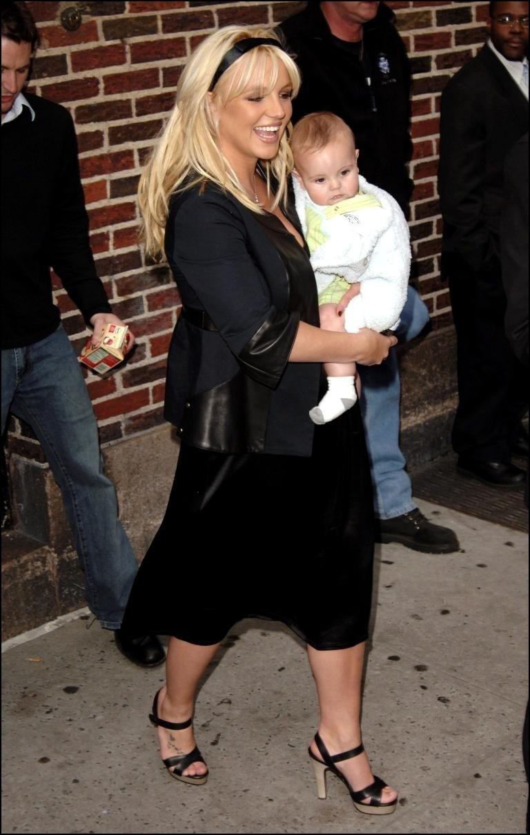 Kevin Federline và Britney Spears tranh cãi