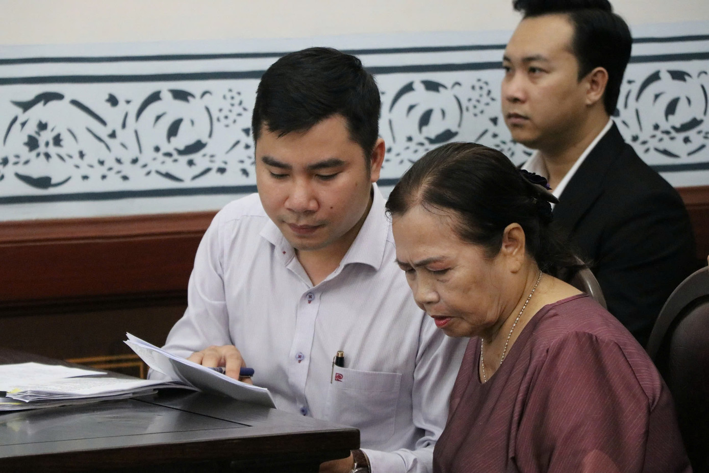 Tòa tuyên án vụ Hoa hậu Bình Phương kiện mẹ diễn viên Đức Tiến- Ảnh 2. Bà Ánh tại phiên tòa.