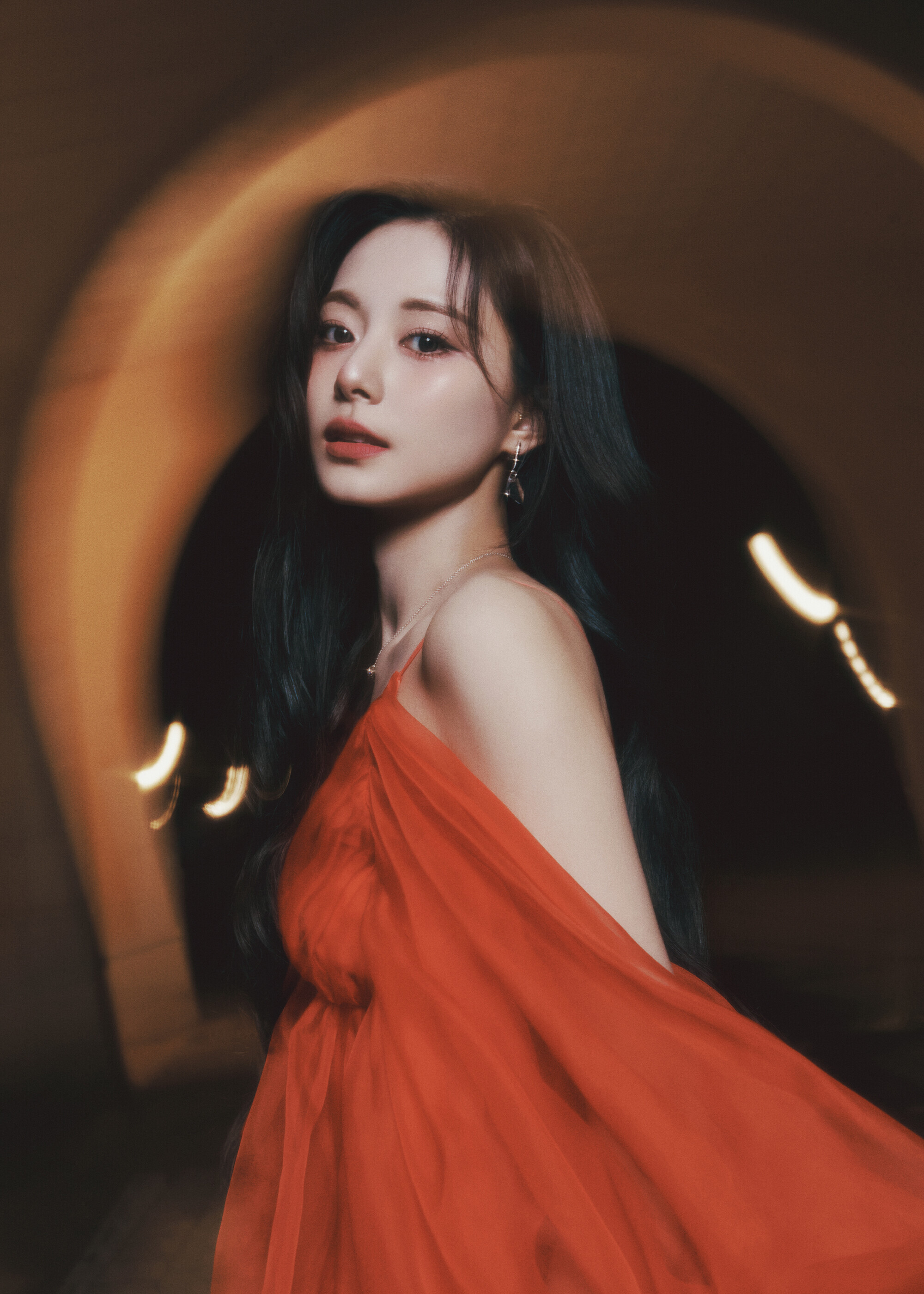 Vòng 1 gây sốc của mỹ nhân đẹp nhất thế giới- Ảnh 7. Tzuyu tự tin trình diễn nội y