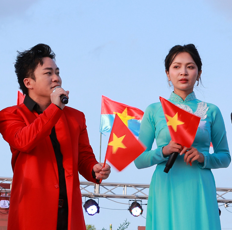 Chân dung nữ ca sĩ Duyên Quỳnh