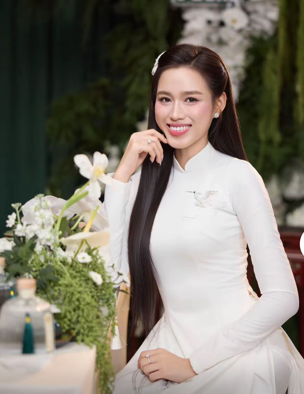 Gia đình doanh nhân kín tiếng nhưng trang trọng