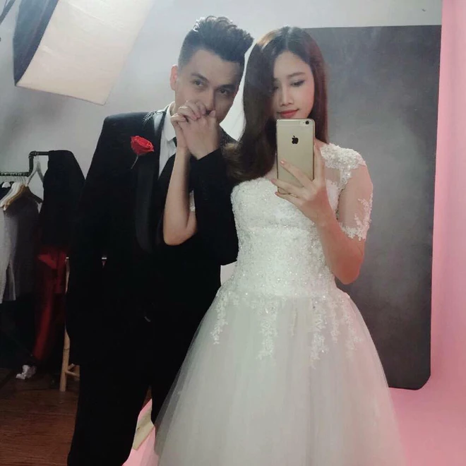 Nam ca sĩ ngồi không cũng có nửa tỷ mỗi tháng: Có 3 nhà ở Mỹ, 1 nhà ở Việt Nam, vợ 9x cực nóng bỏng- Ảnh 2. Âm thầm kết hôn năm 2018.