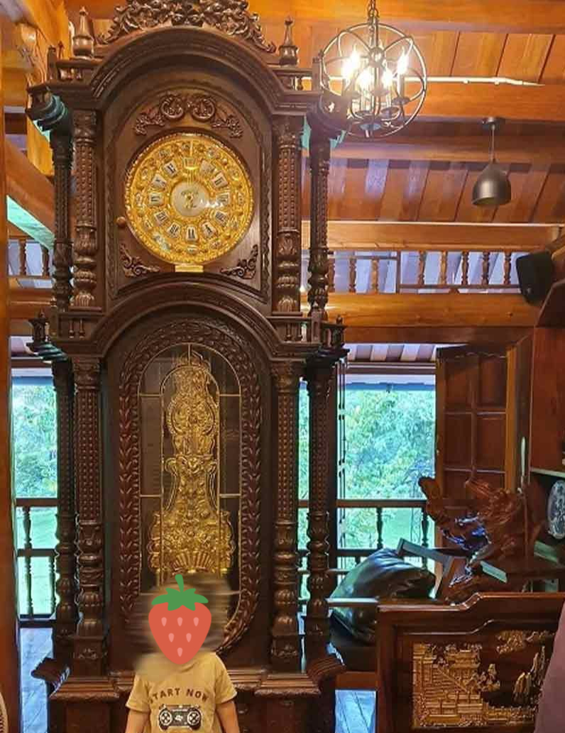 Bất động sản của NSND Xuân Bắc- Ảnh 14. Trang trí nội thất tinh tế với hoa tươi