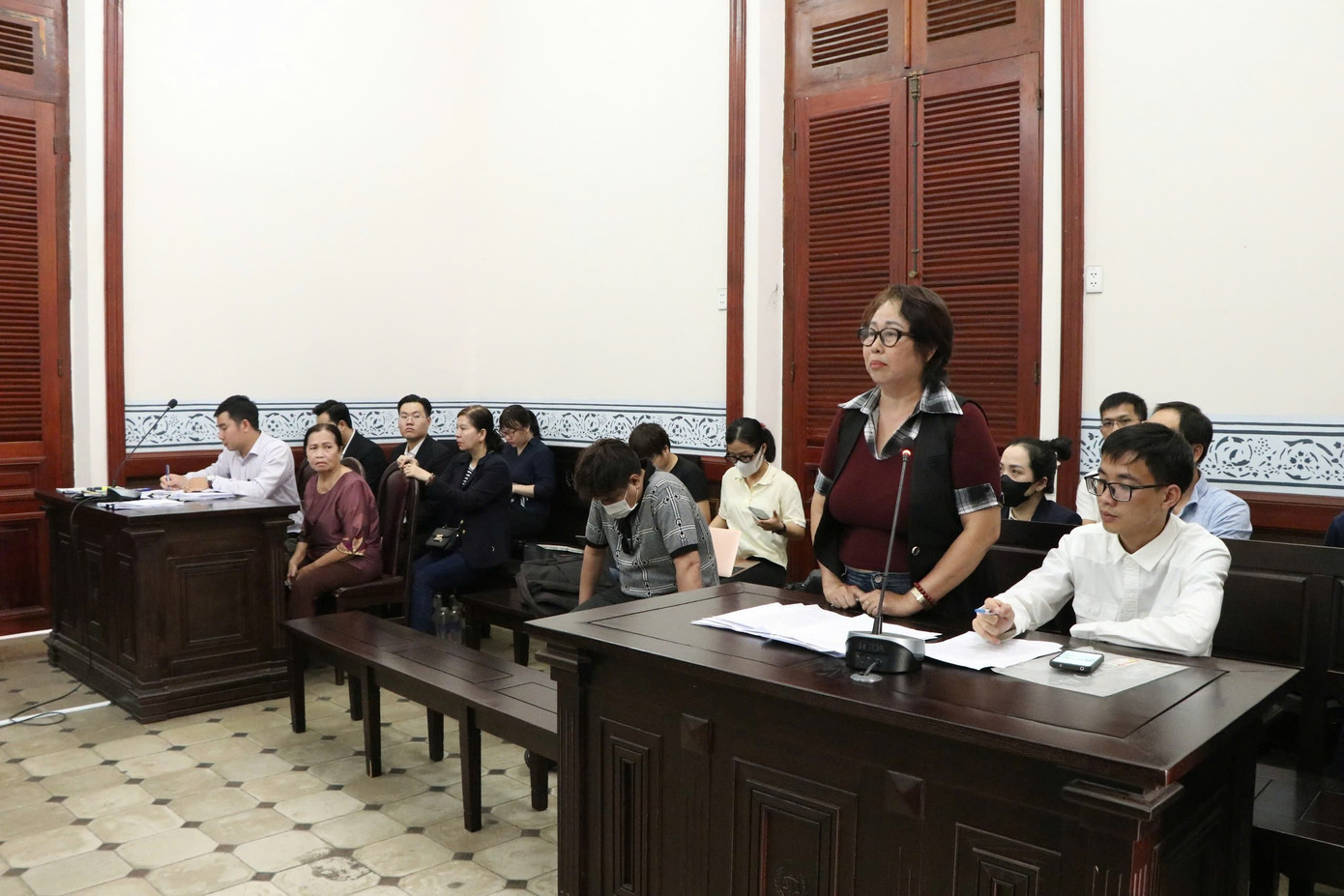 Tòa tuyên án vụ Hoa hậu Bình Phương kiện mẹ diễn viên Đức Tiến- Ảnh 3. Một góc phòng xử án.