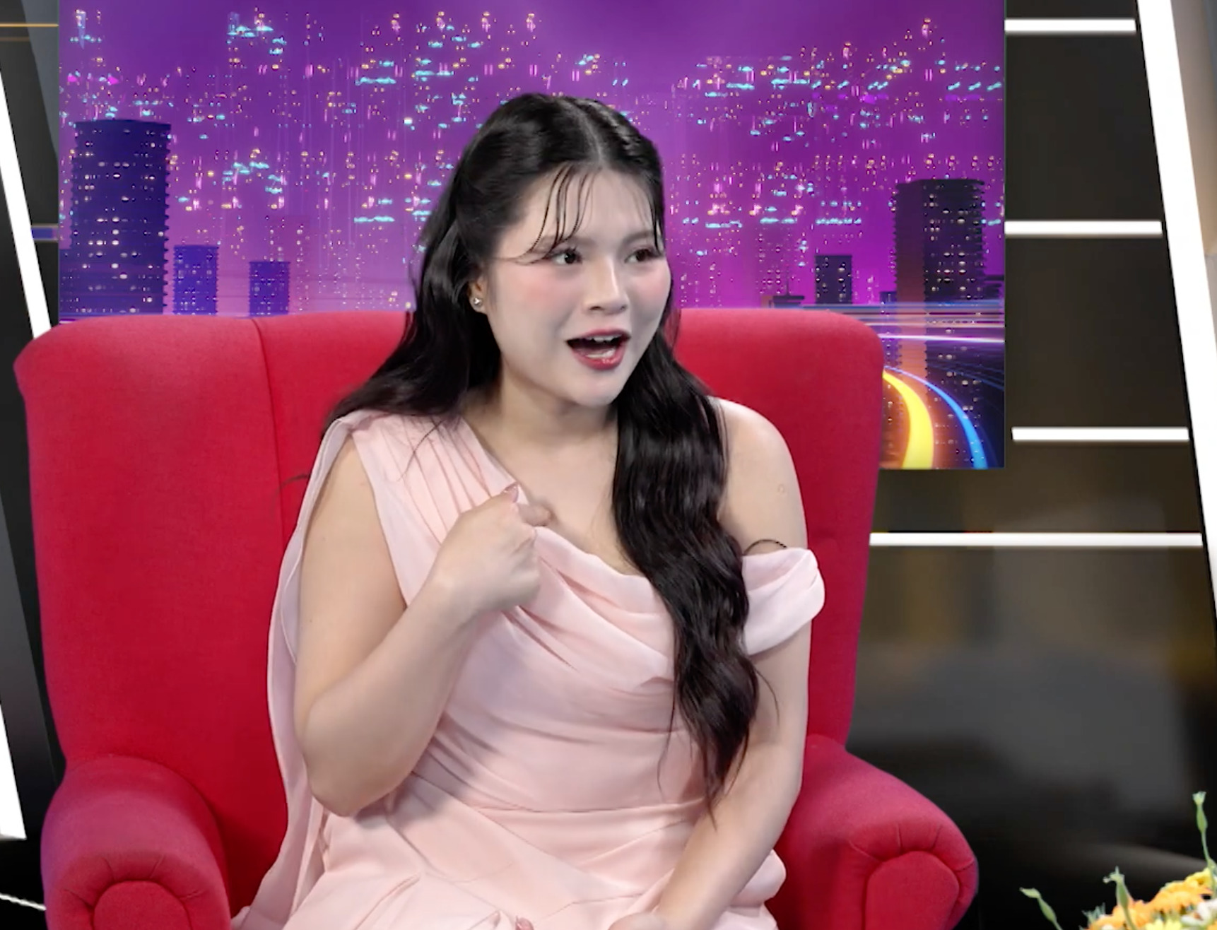 Giáng Ngọc chia sẻ về tình yêu tuổi 17 Giáng Ngọc tâm sự về mối tình đầu