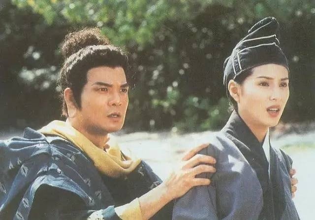 Nam diễn viên đẩy xe bán bò viên Lý Quốc Lân bán bò viên vỉa hè