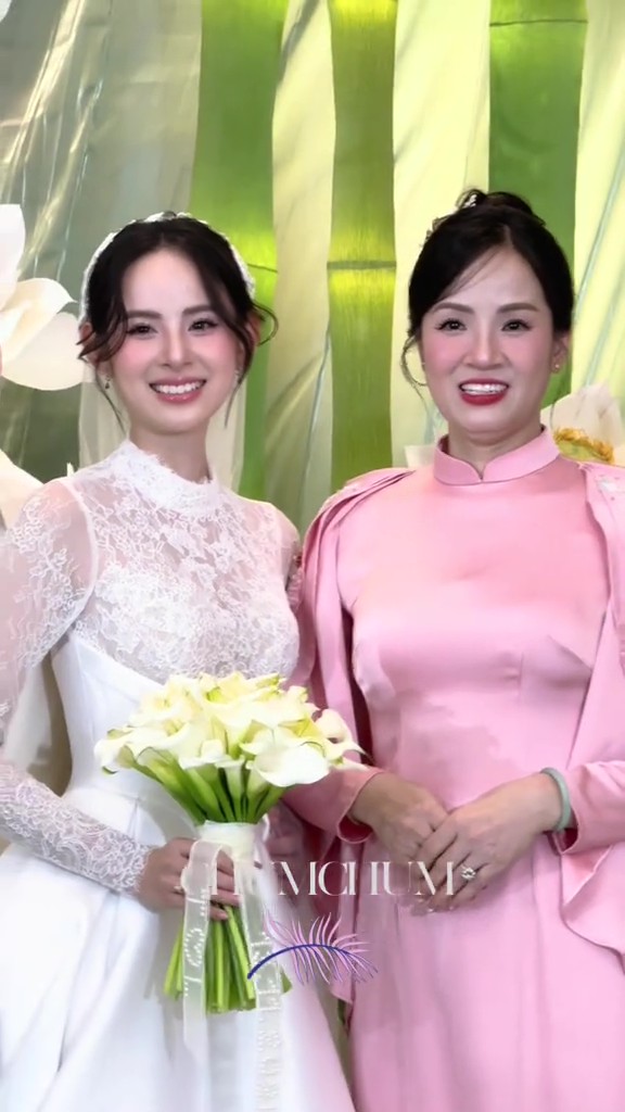 Hương Liên và mẹ đẻ