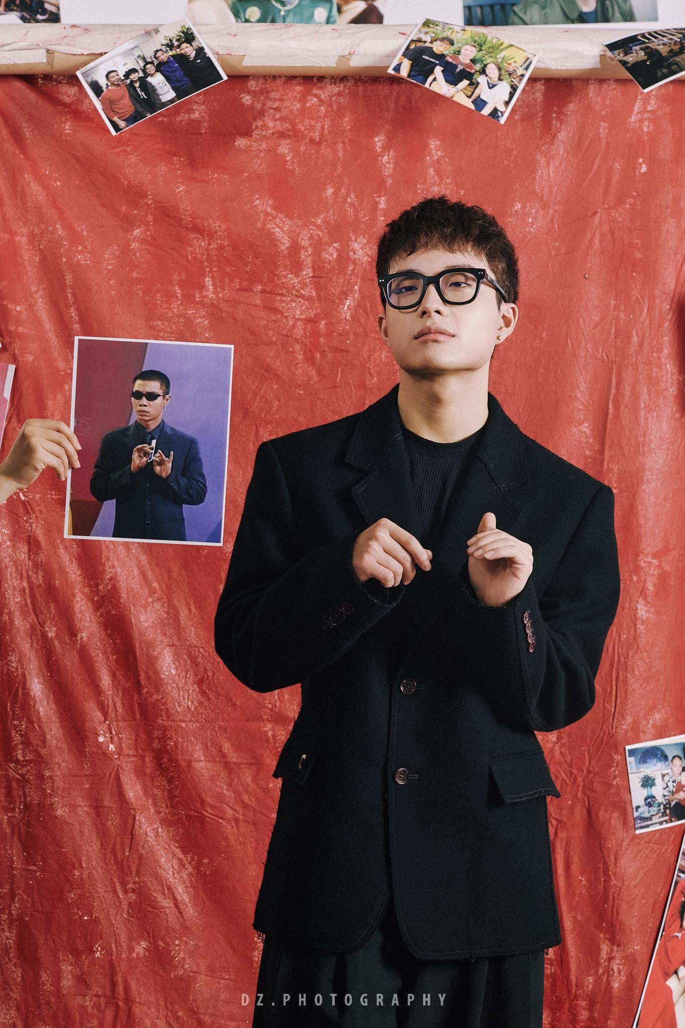 Gia Bảo hóa trang giống bố NSND Công Lý