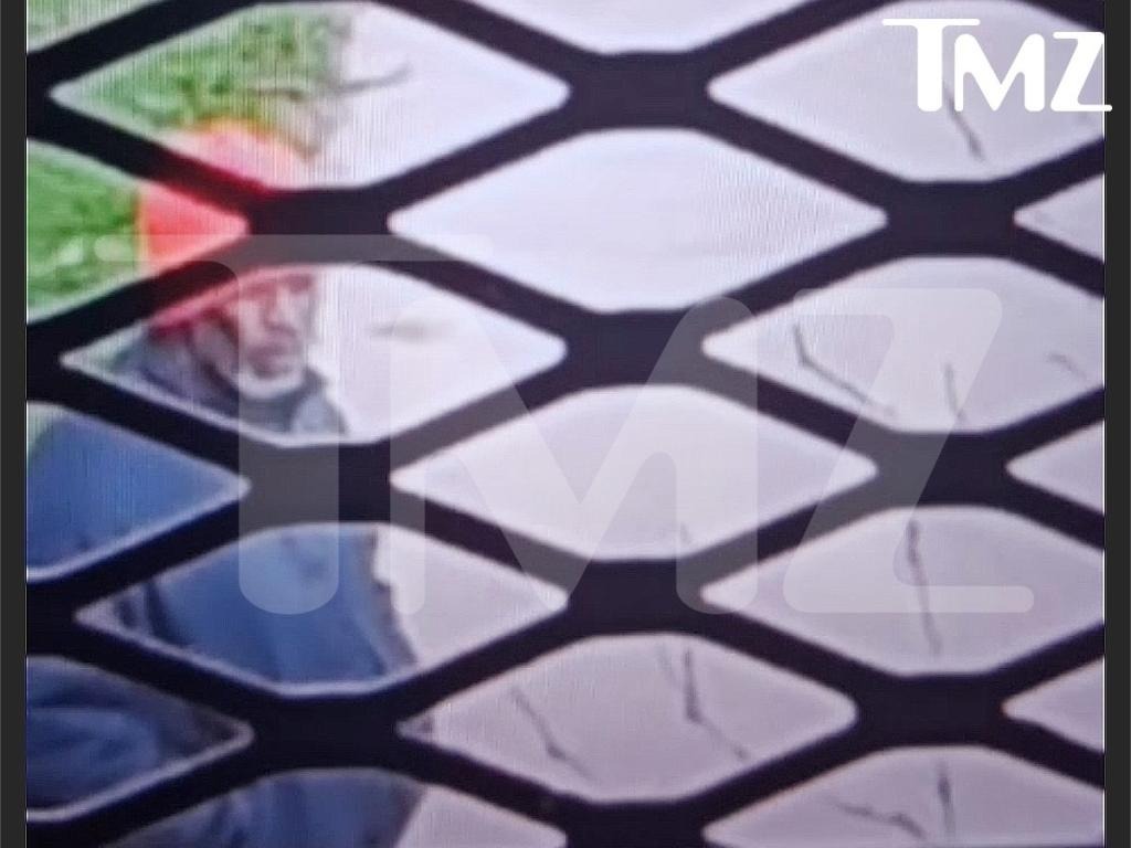 Diddy hốc hác, già đi trông thấy sau 1 năm đi tù Diddy già đi rõ rệt trong tù