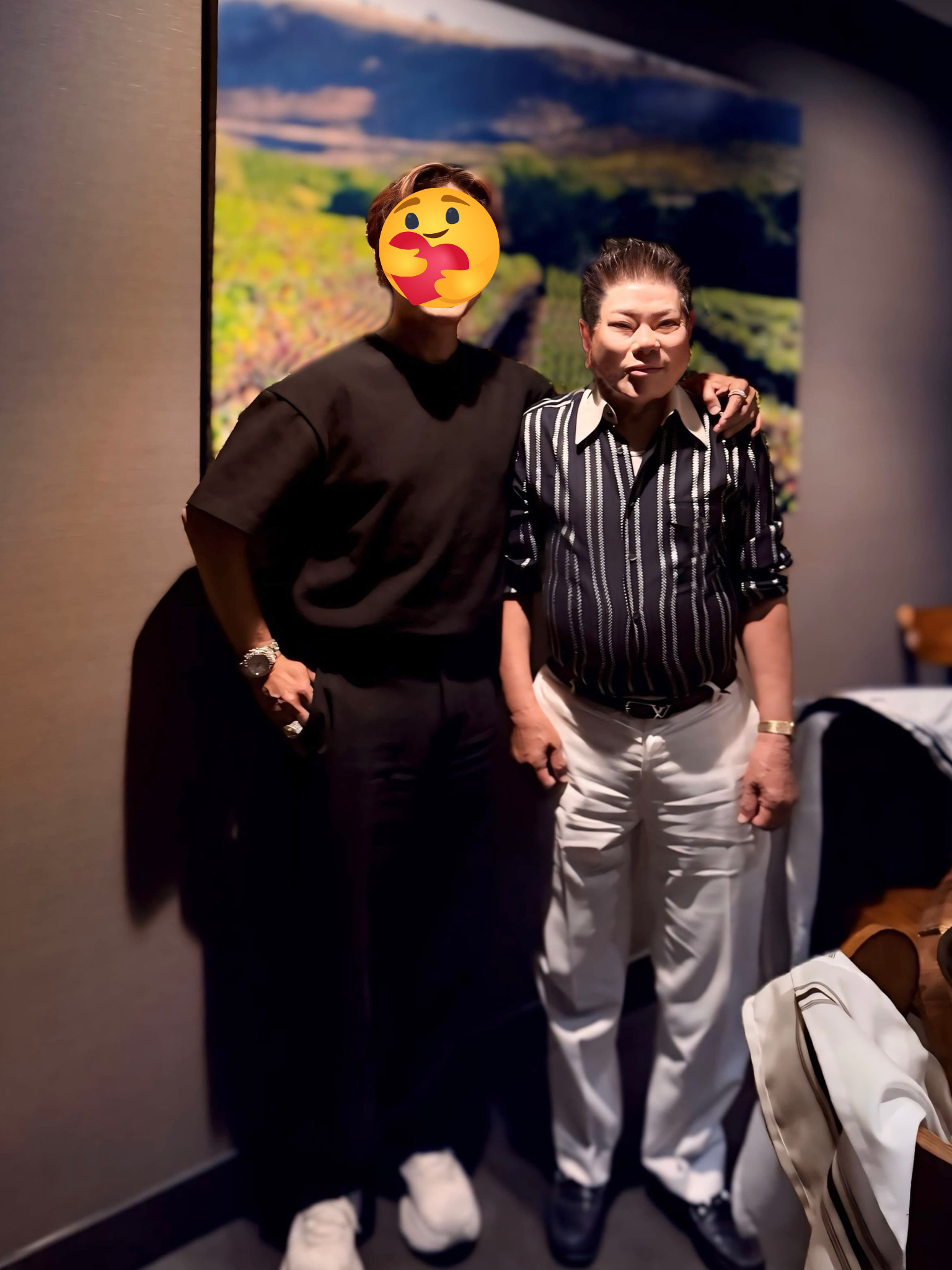 Vẻ ngoài ở tuổi 81 của bạn trai cũ Ngọc Trinh