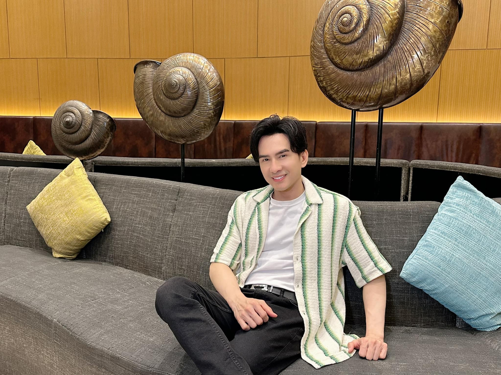 Đan Trường giải thích về việc dùng tài khoản cá nhân