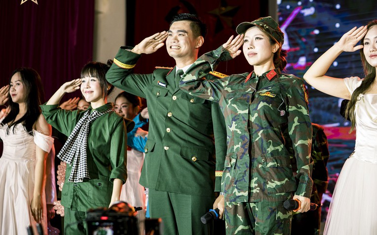 Trang Pháp và Hậu Hoàng tại sự kiện