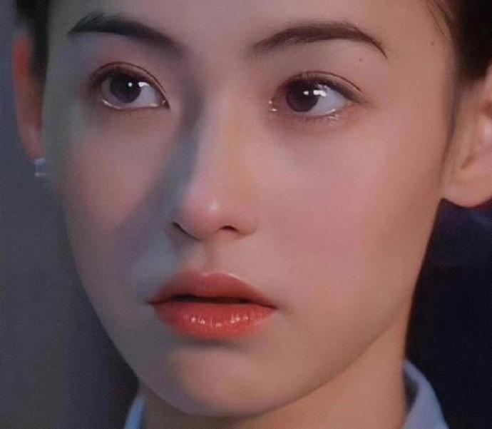 Gương mặt hoàn hảo thời trẻ