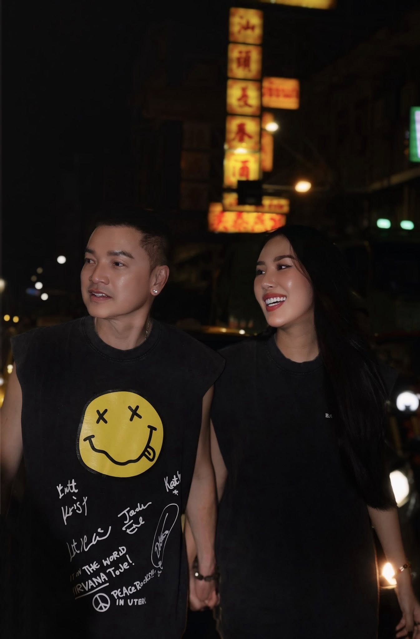 Quang Minh và vợ trên mạng xã hội