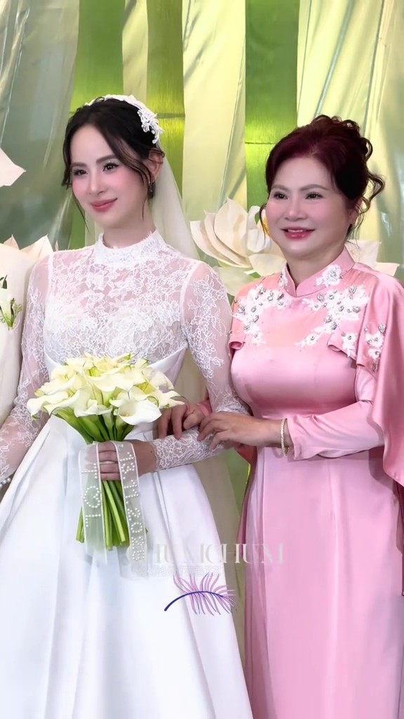 Mẹ chồng nàng dâu rất thân thiết