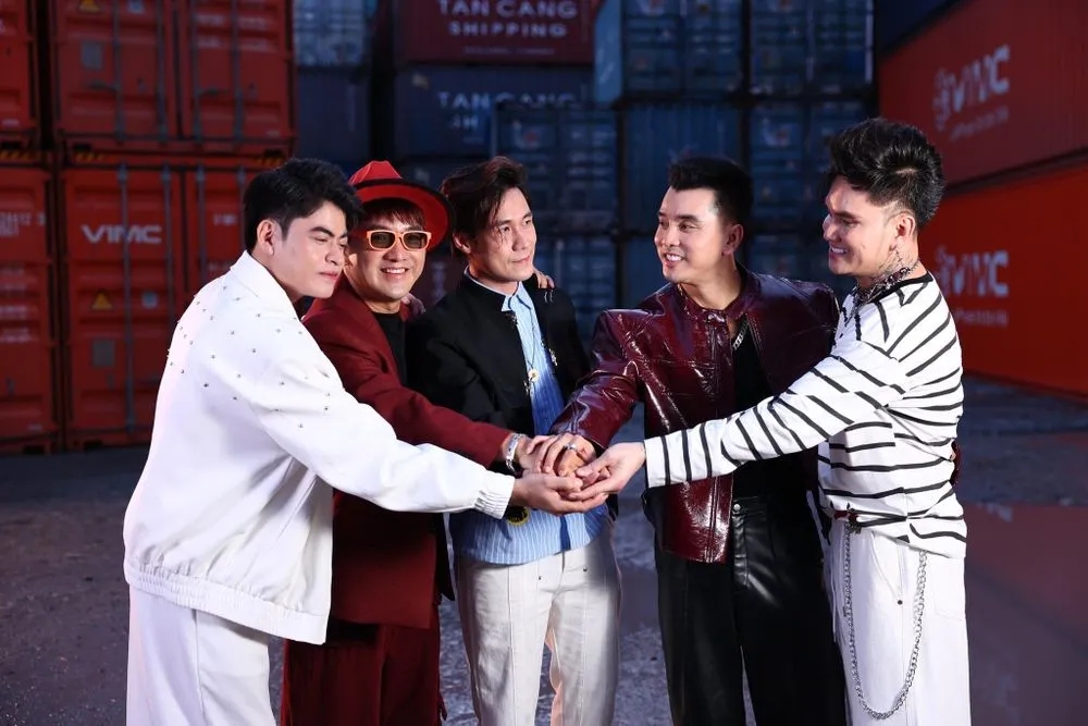 MV Anh Em Trước Sau Như Một của nhóm Ngũ Hổ Tướng vướng nghi vấn quảng cáo cá độ