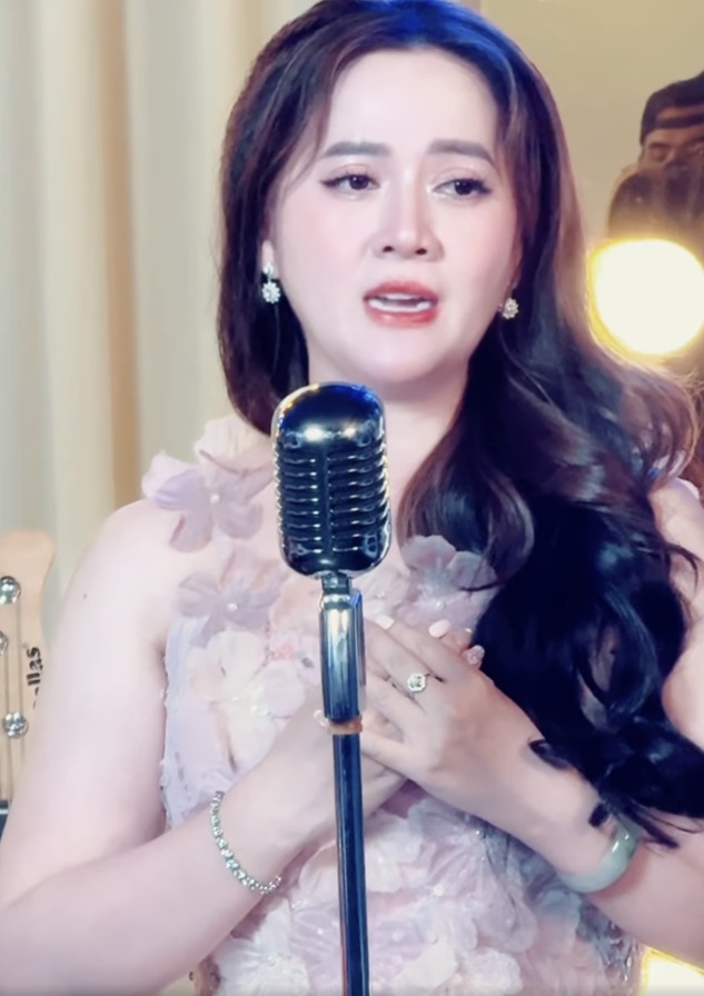 Con gái NSƯT Vũ Linh hiện tại Hình ảnh mới của Hồng Loan sau khi lột xác về ngoại hình và cuộc sống