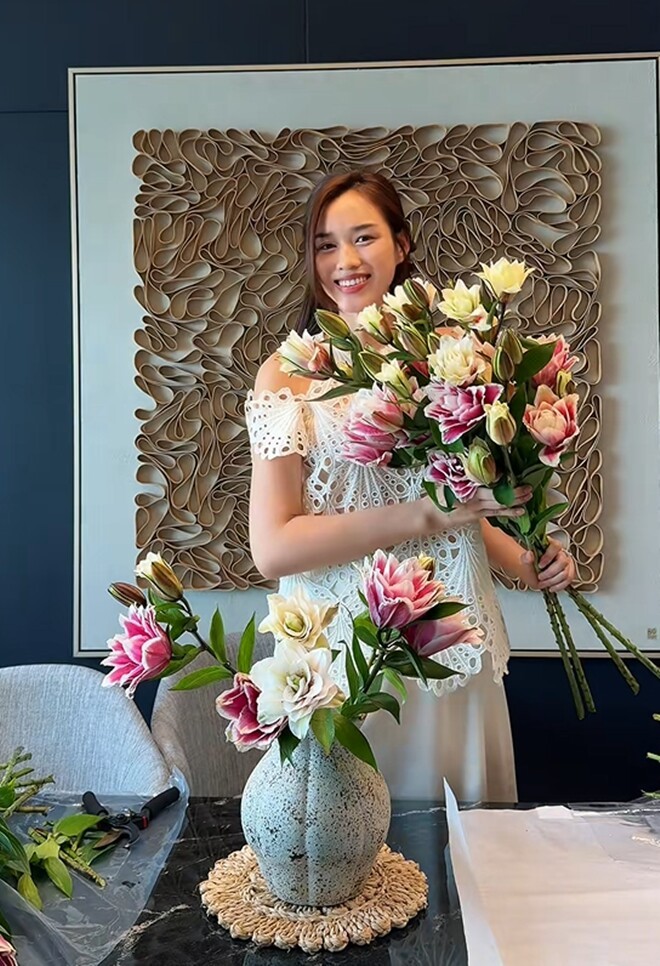 Hoa hậu Đỗ Hà chăm sóc gia đình chu đáo