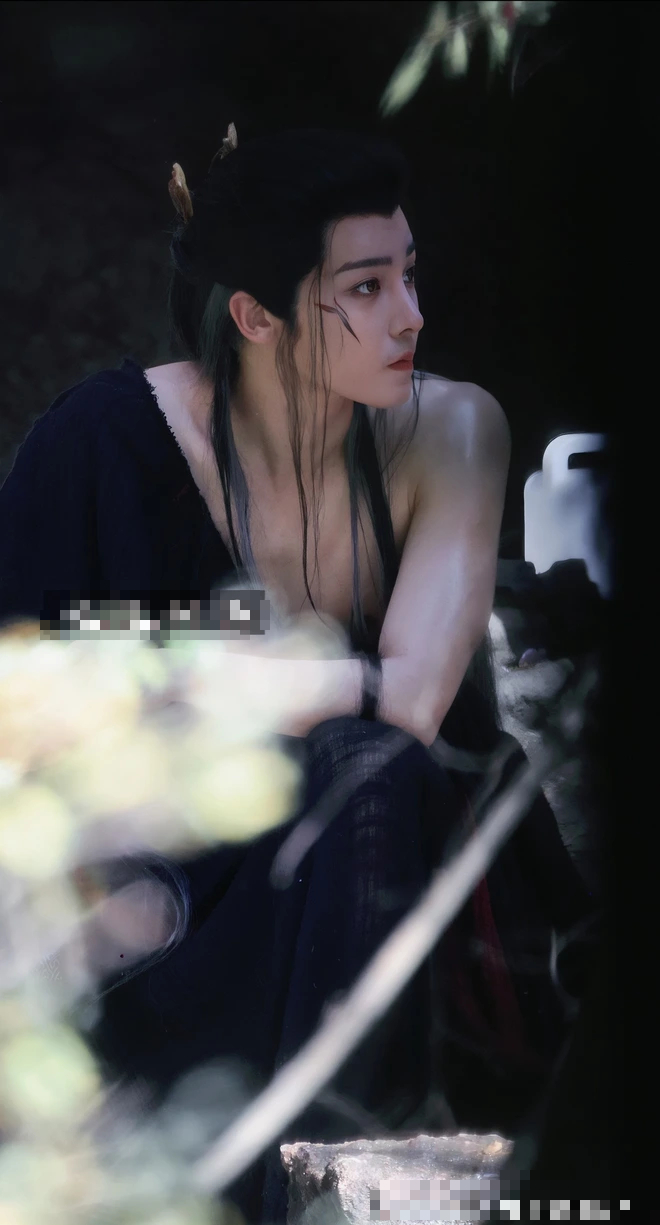 Hầu Minh Hạo trong tạo hình cổ trang