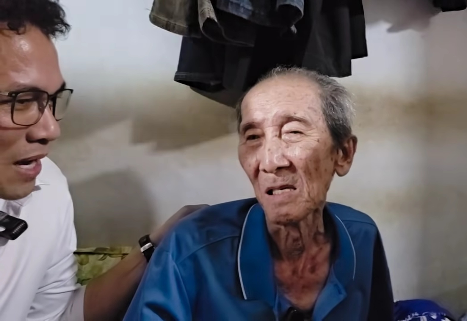 Nữ danh ca 76 tuổi về nước thăm thầy 96 tuổi Danh ca Giao Linh xúc động bên thầy An