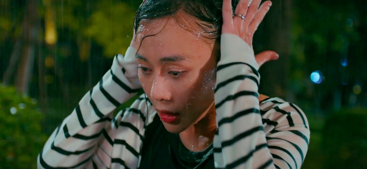 Phương Oanh được đánh giá cao trong cảnh biết chồng lừa dối mình