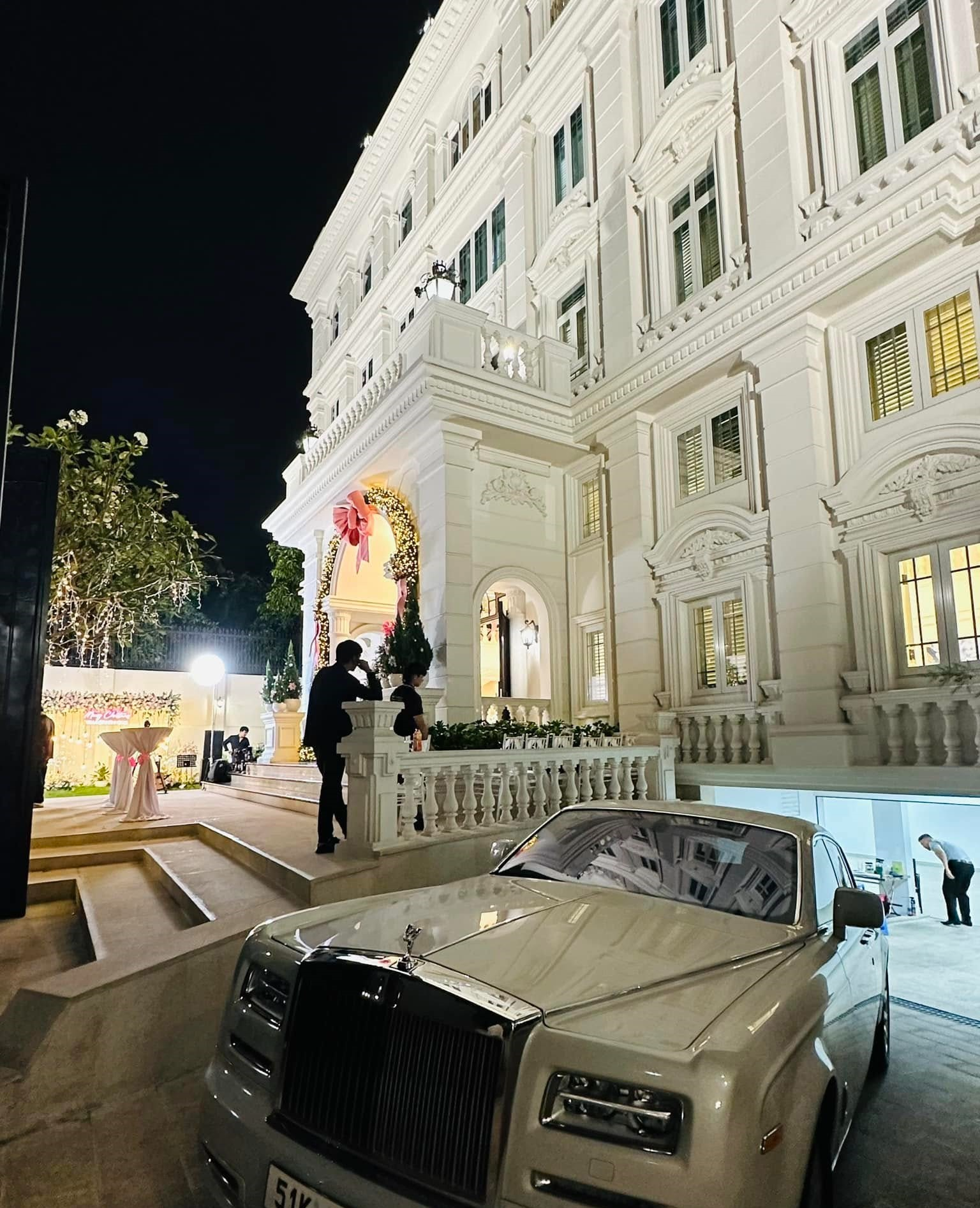 Xe sang của Phương Lê