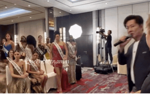 Các thí sinh Miss Universe bỏ ra về vì hành động của ông Nawat