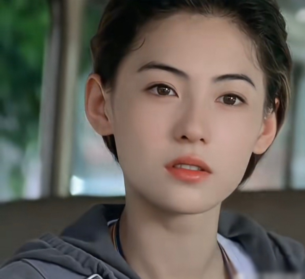 Nhan sắc dịu dàng thanh tú xưa