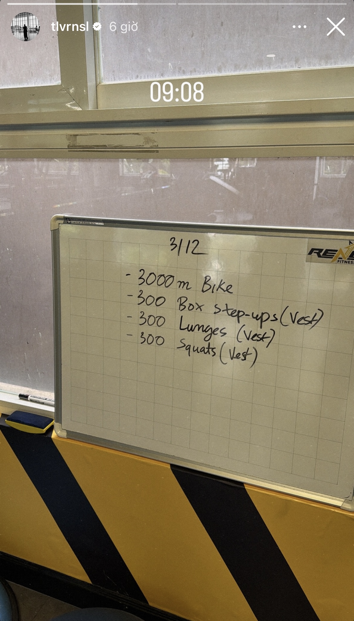 Touliver chỉ dành thời gian cho việc tập luyện, làm việc Touliver tập luyện và làm việc một mình