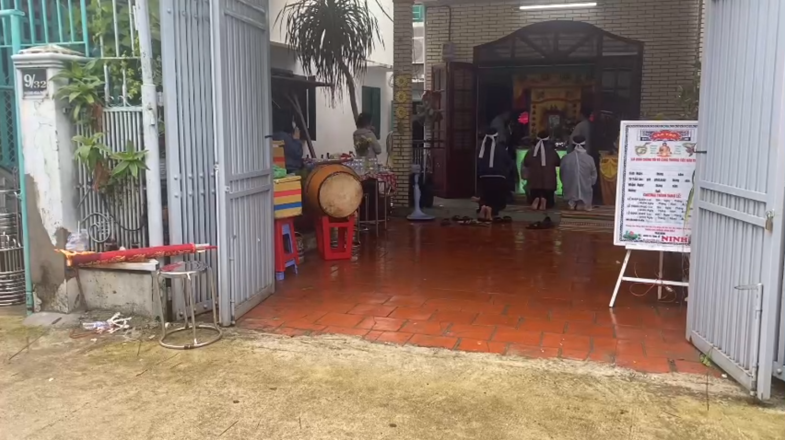 Đám tang đìu hiu của Thương Tín Đám tang vắng vẻ của nghệ sĩ