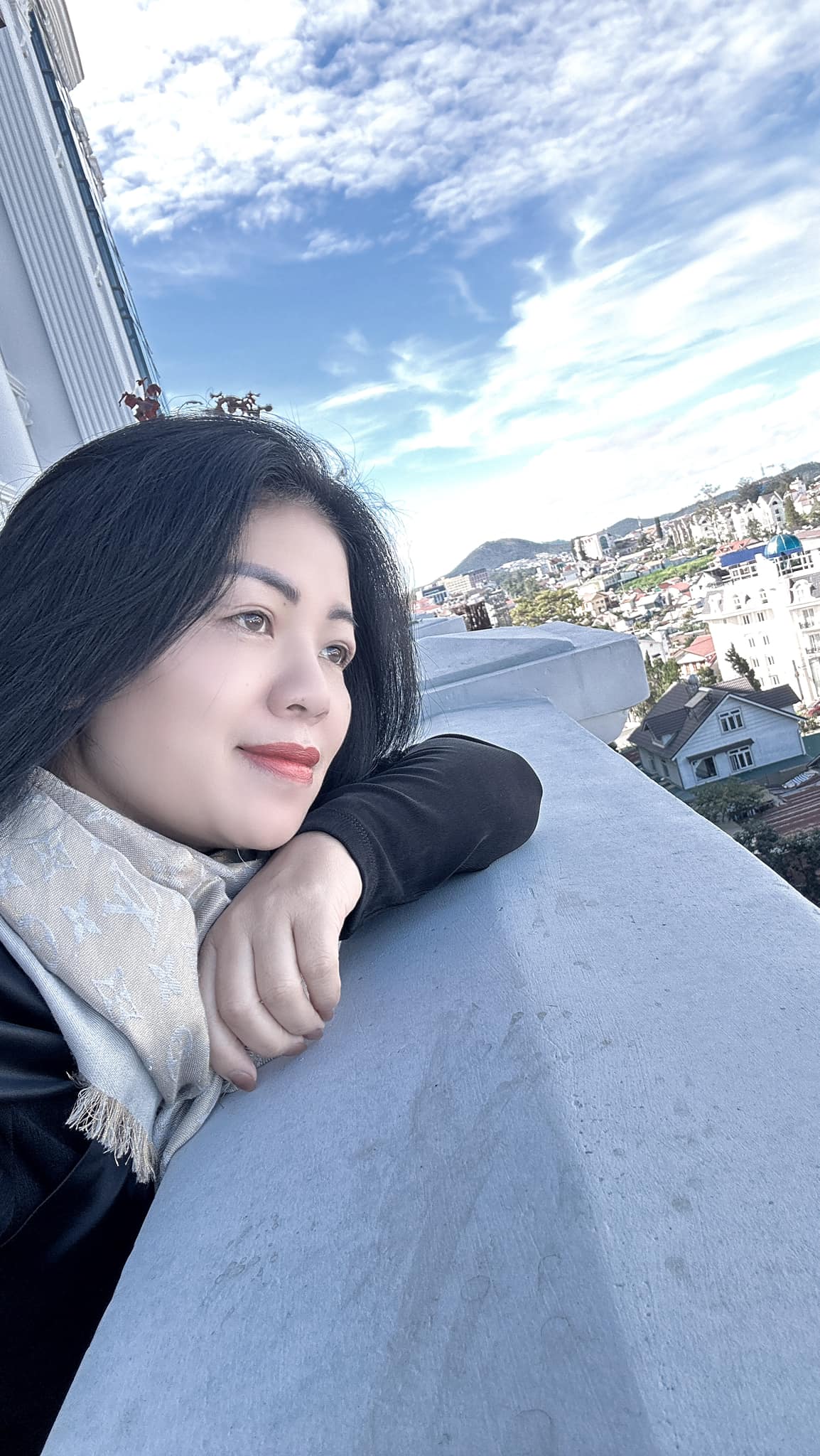 Nữ nghệ sĩ là mẹ đơn thân, quê Thanh Hóa nói thẳng 'ai sẽ yêu một bà mẹ 4 con như tôi' Anh Thơ trong liveshow tại Thanh Hóa