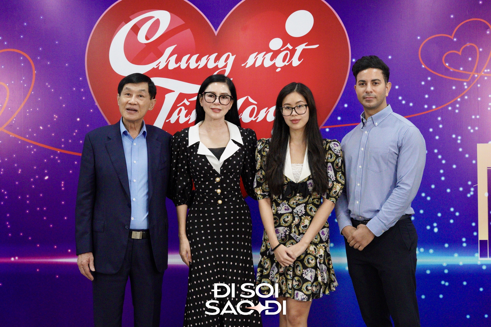 Tiên Nguyễn và chồng trao 2 tỷ trích ra từ quỹ tổ chức lễ cưới để làm từ thiện Tiền từ thiện trước đám cưới