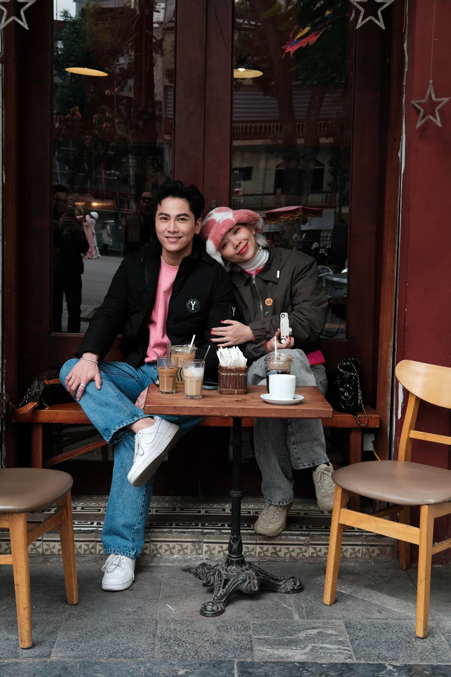 Tóc Tiên và Mai Tiến Dũng khiến nhiều người ngưỡng mộ vì tình cảm trân quý mà họ dành cho nhau