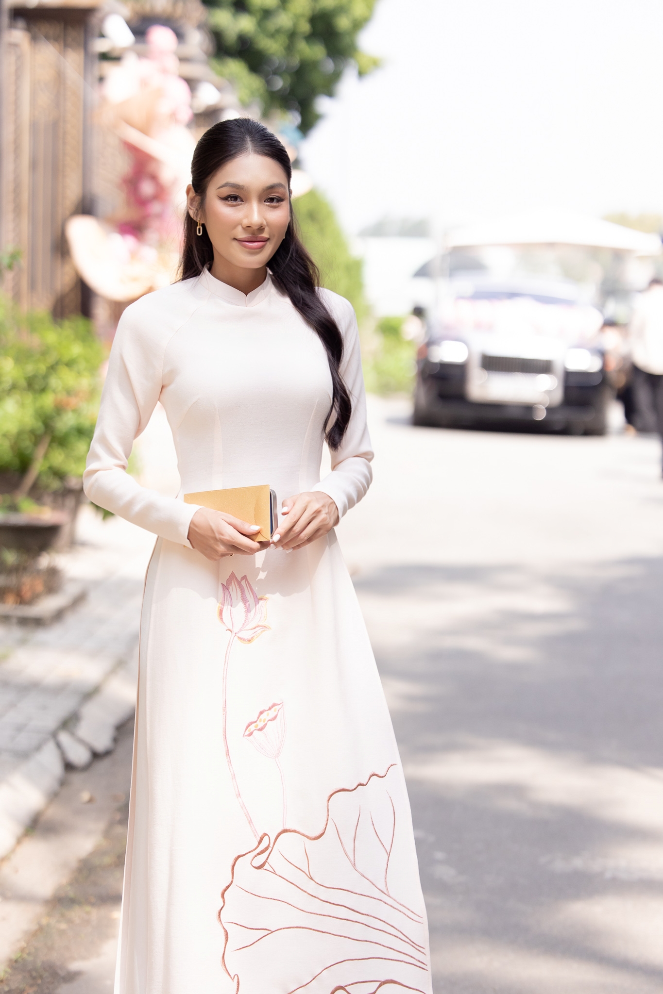 Dàn sao rần rần đám cưới Tiên Nguyễn: Chi Pu - Hương Giang sẽ tham dự, 1 Á hậu được giao nhiệm vụ đặc biệt!- Ảnh 3. Á hậu Thảo Nhi Lê góp mặt trong đội bê tráp sáng 7/12