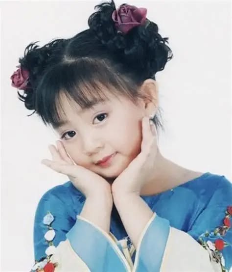 Xuân Mai lúc nhỏ được nhiều người biết đến