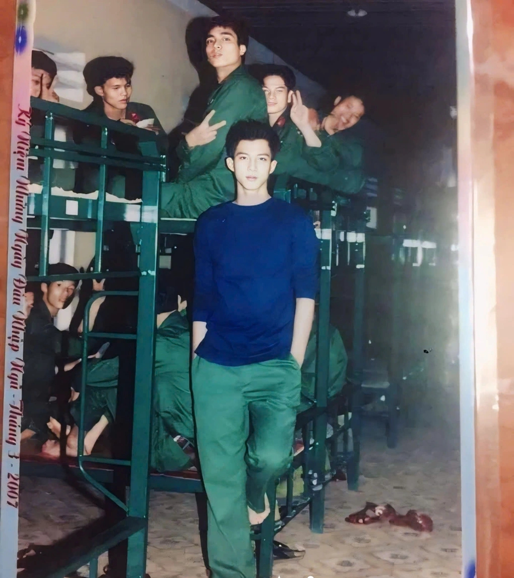 Hà Việt Dũng tại cuộc thi Siêu mẫu Hà Việt Dũng thi Siêu mẫu