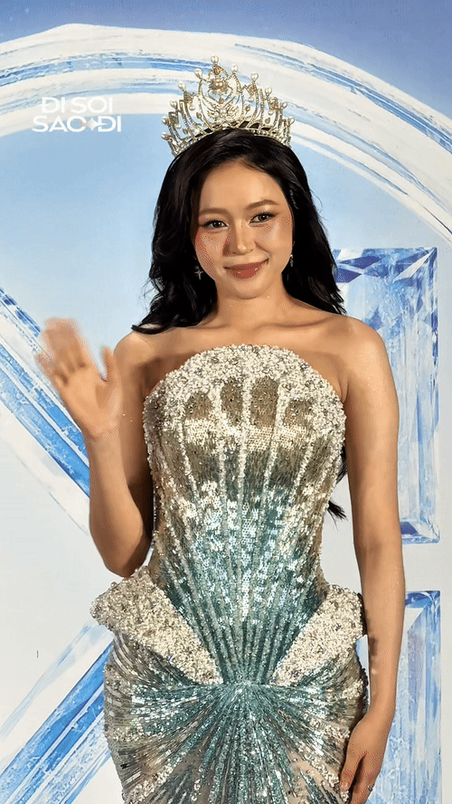 Ý Nhi vượt ải camera thường, Lương Thùy Linh khoe vòng 1 ngồn ngộn hậu bị chê xuống sắc- Ảnh 5. Hoa hậu Kiều Duy lộ diện cùng chiếc vương miện lộng lẫy và nhiều netizen nhận xét gương mặt của cô lần này trong tròn trịa hơn